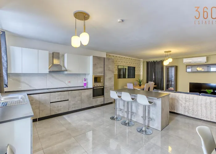 Lägenhet Stylish 3br In The Centre Of St Julian With Wifi By 360 Estates