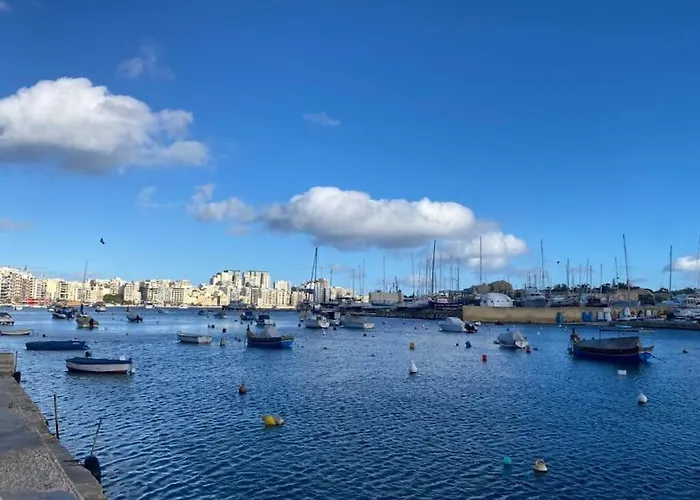 Stylish 3br In The Centre Of St Julian With Wifi By 360 Estates Lägenhet