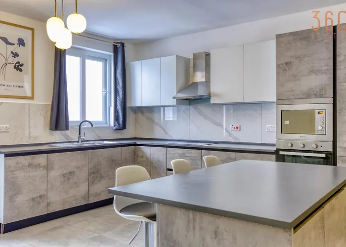 Stylish 3br In The Centre Of St Julian With Wifi By 360 Estates Lägenhet