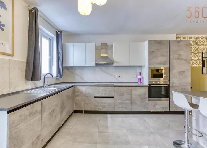 Stylish 3br In The Centre Of St Julian With Wifi By 360 Estates Lägenhet *