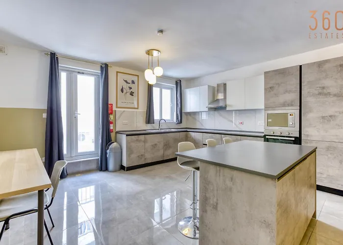 公寓 Stylish 3br In The Centre Of St Julian With Wifi By 360 Estates